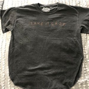 Pebby Forevee side slit tee.